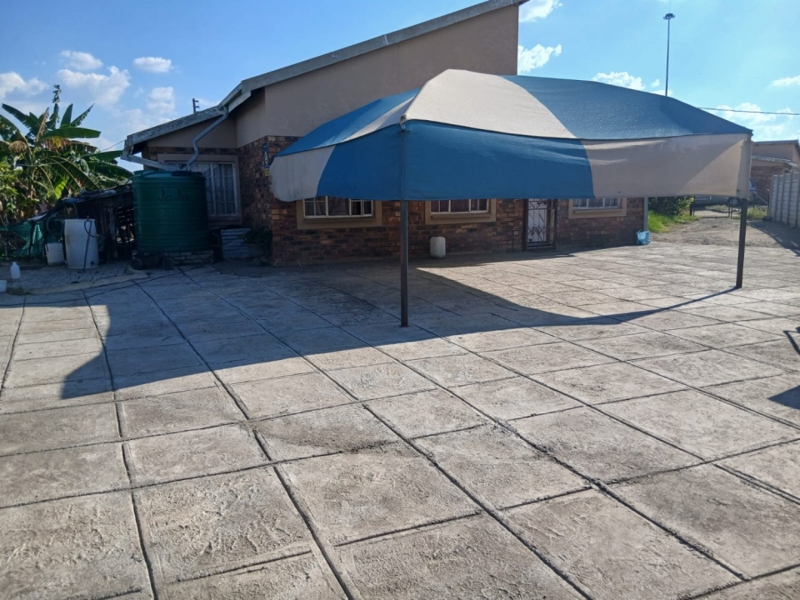 3 Bedroom Property for Sale in Seraleng North West